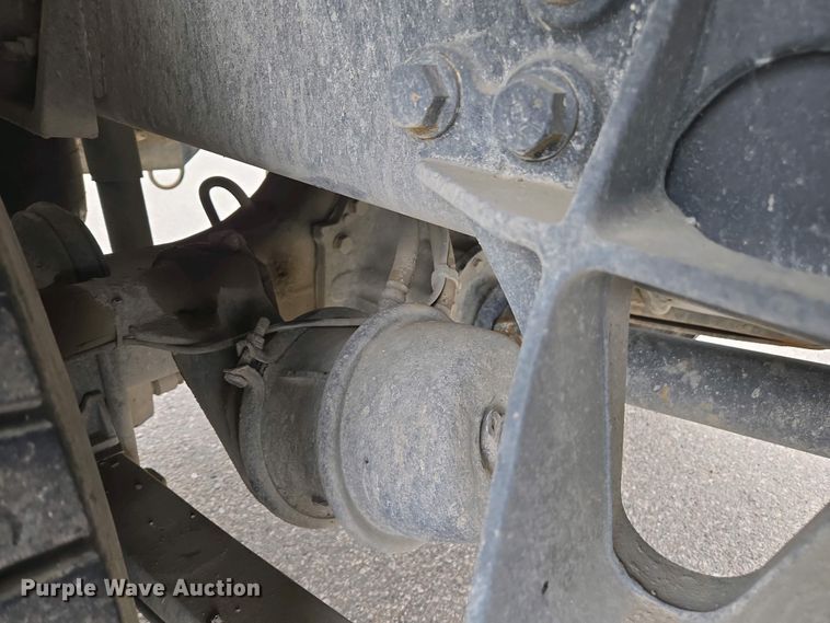 image for item EC0958 2013 International 4300 dump truck