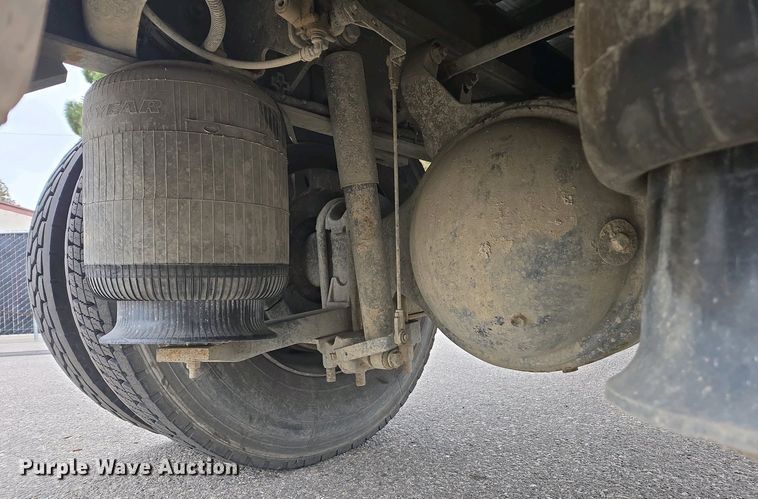 image for item EC0958 2013 International 4300 dump truck