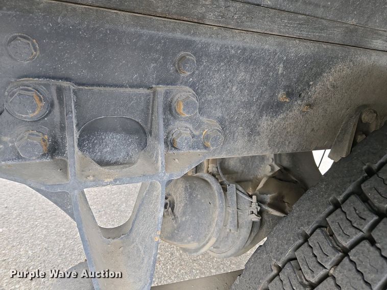 image for item EC0958 2013 International 4300 dump truck