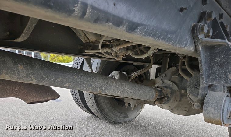 image for item EC0958 2013 International 4300 dump truck