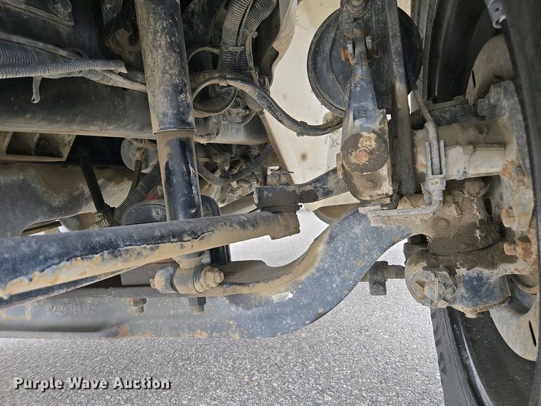 image for item EC0958 2013 International 4300 dump truck