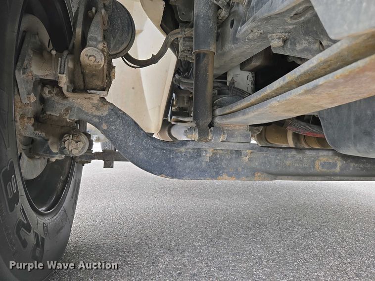 image for item EC0958 2013 International 4300 dump truck