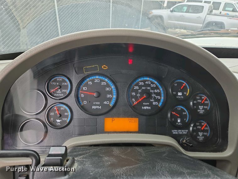 image for item EC0958 2013 International 4300 dump truck