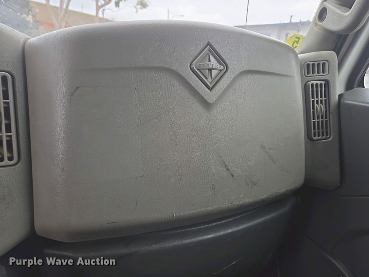 image for item EC0958 2013 International 4300 dump truck