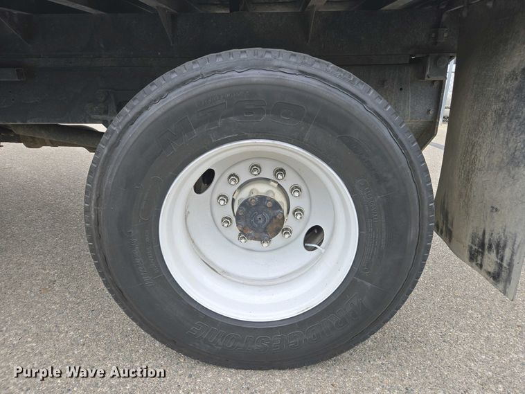 image for item EC0958 2013 International 4300 dump truck