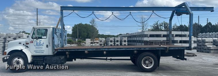 image for item EC3525 1999 International 4700 flatbed truck