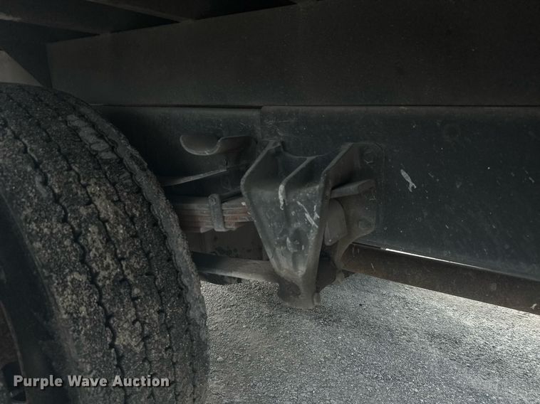 image for item EC3525 1999 International 4700 flatbed truck