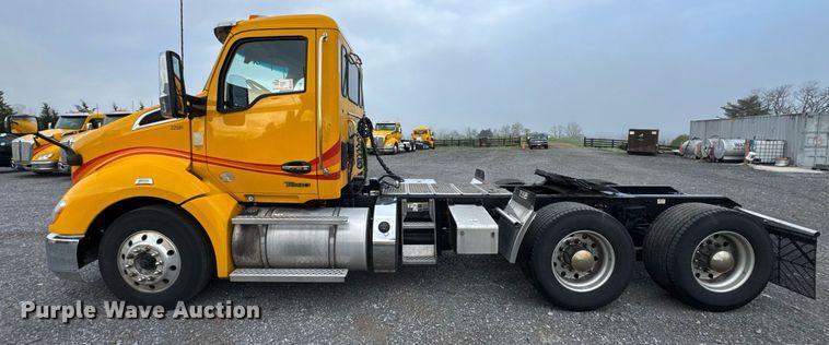 image for item EC3553 2022 Kenworth T680 semi truck