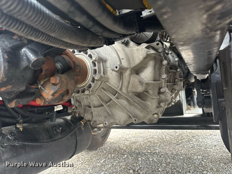 image for item EC3553 2022 Kenworth T680 semi truck