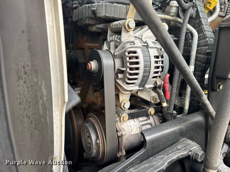 image for item EC3553 2022 Kenworth T680 semi truck