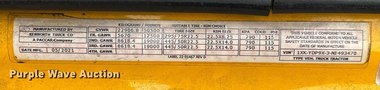 image for item EC3554 2022 Kenworth T680 semi truck