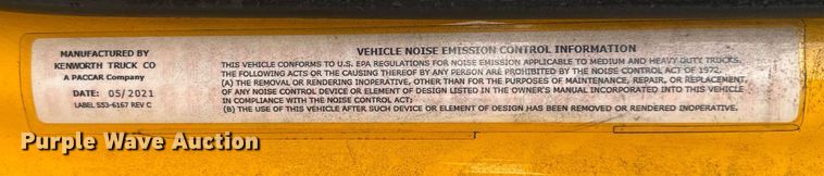 image for item EC3554 2022 Kenworth T680 semi truck