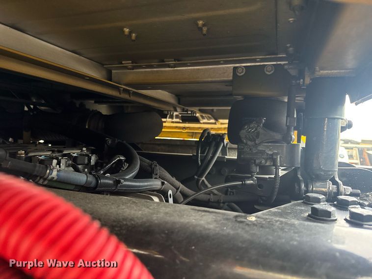 image for item EC3555 2022 Kenworth T680 semi truck