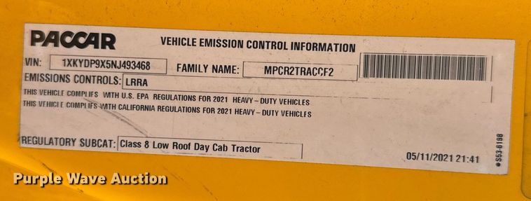 image for item EC3555 2022 Kenworth T680 semi truck