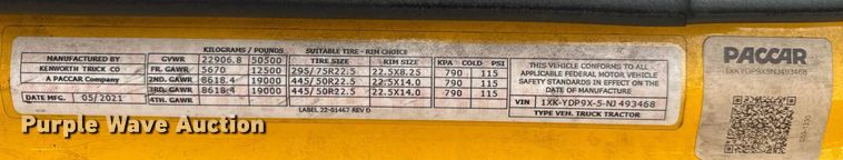 image for item EC3555 2022 Kenworth T680 semi truck