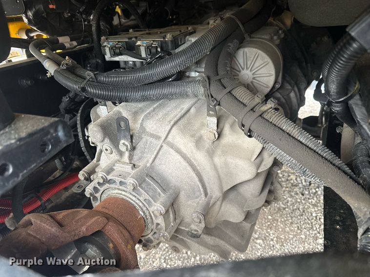 image for item EC3556 2022 Kenworth T680 semi truck