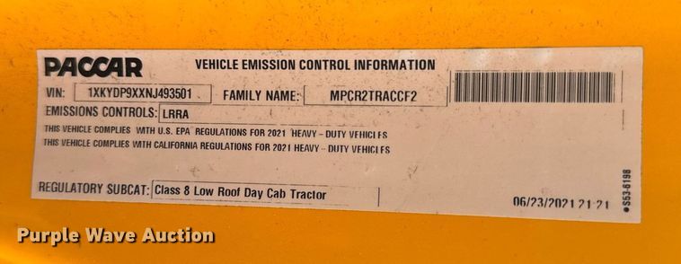 image for item EC3556 2022 Kenworth T680 semi truck