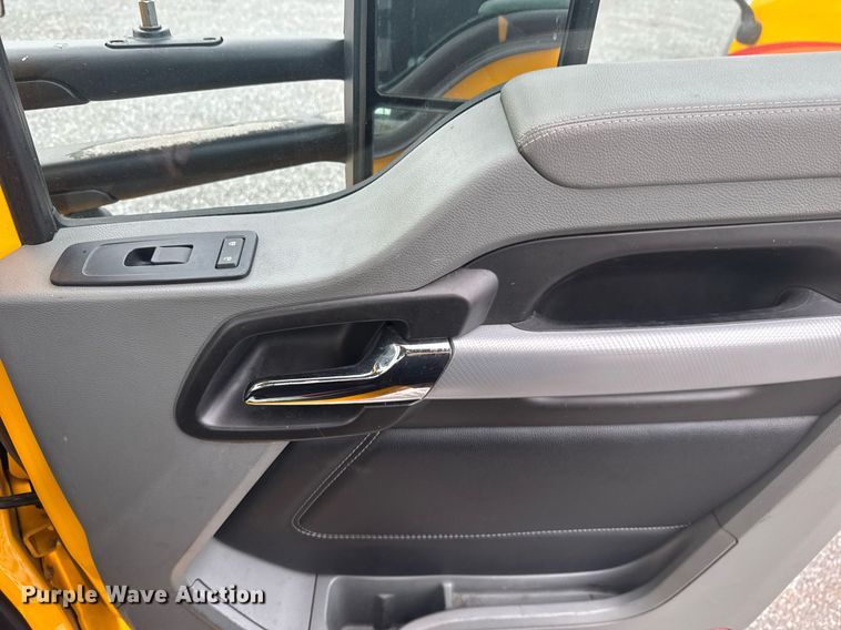 image for item EC3557 2021 Kenworth T680 semi truck