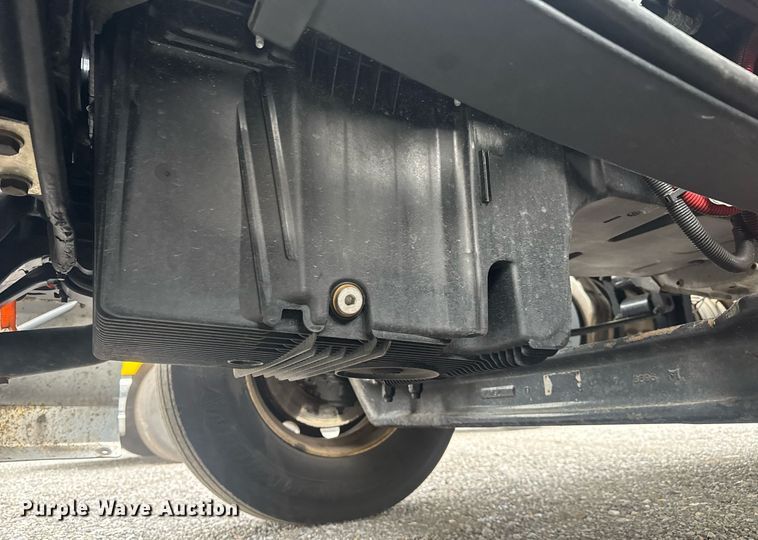 image for item EC3557 2021 Kenworth T680 semi truck