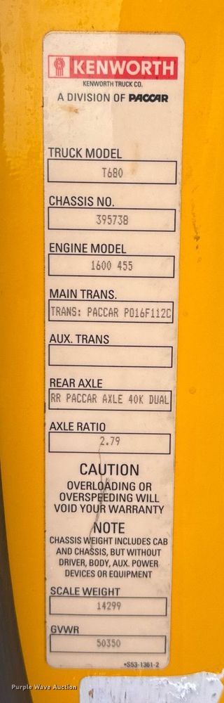 image for item EC3557 2021 Kenworth T680 semi truck