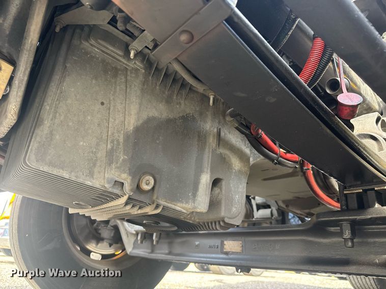 image for item EC3558 2022 Kenworth T680 semi truck