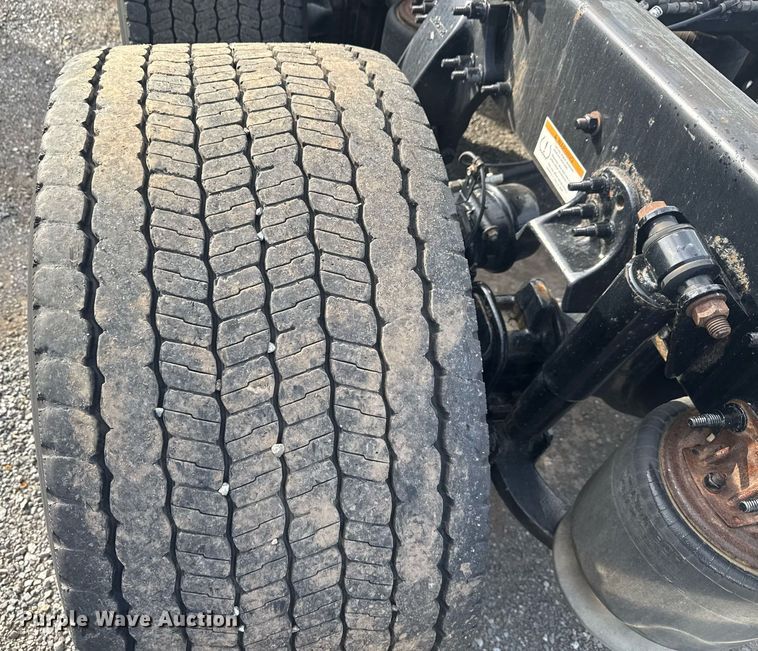 image for item EC3559 2020 Freightliner Cascadia 126 semi truck