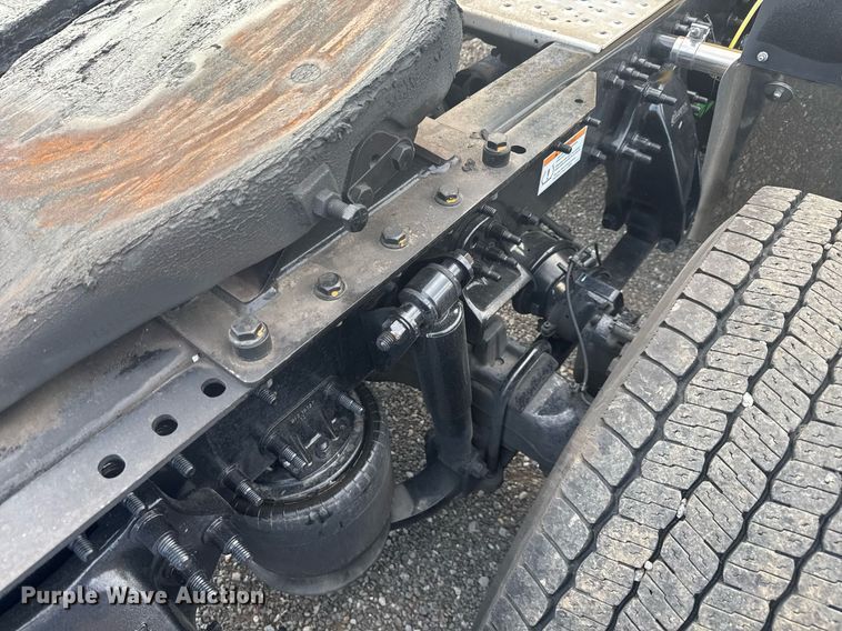 image for item EC3561 2021 Freightliner Cascadia 126 semi truck