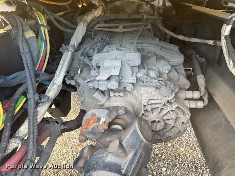 image for item EC3561 2021 Freightliner Cascadia 126 semi truck