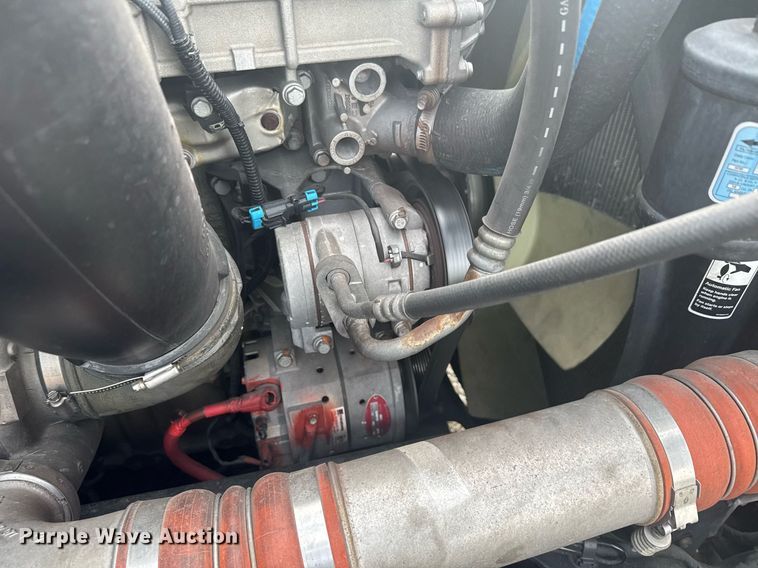 image for item EC3561 2021 Freightliner Cascadia 126 semi truck