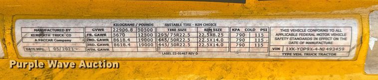 image for item EC3562 2022 Kenworth T680 semi truck