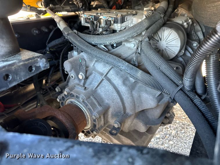 image for item EC3563 2022 Kenworth T680 semi truck