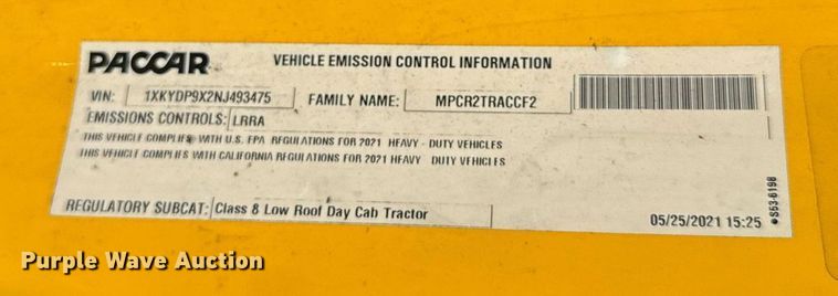 image for item EC3563 2022 Kenworth T680 semi truck