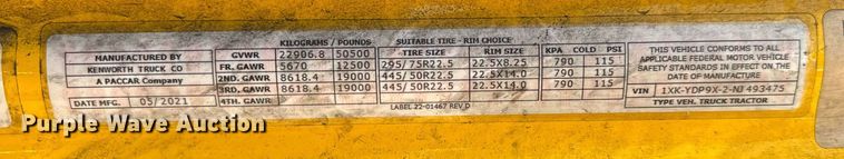 image for item EC3563 2022 Kenworth T680 semi truck