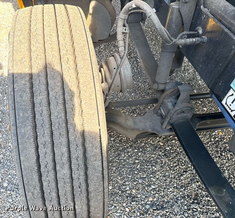 image for item EC3565 2022 Kenworth T680 semi truck