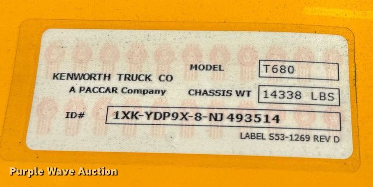 image for item EC3565 2022 Kenworth T680 semi truck