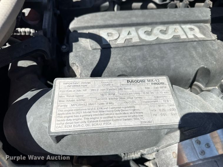 image for item EC3566 2022 Kenworth T680 semi truck