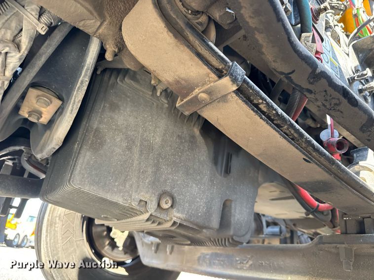 image for item EC3566 2022 Kenworth T680 semi truck