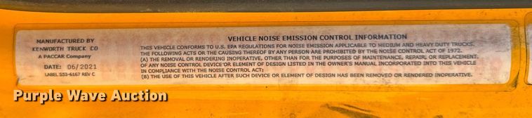 image for item EC3566 2022 Kenworth T680 semi truck