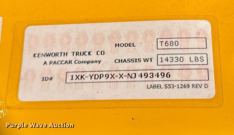 image for item EC3566 2022 Kenworth T680 semi truck