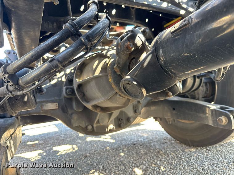 image for item EC3567 2022 Kenworth T680 semi truck