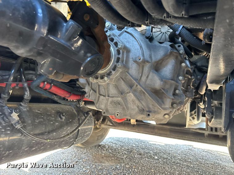 image for item EC3567 2022 Kenworth T680 semi truck