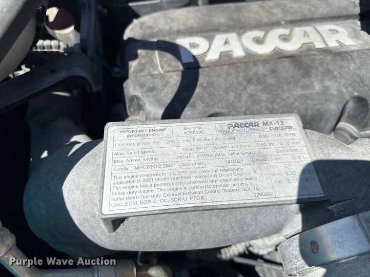 image for item EC3567 2022 Kenworth T680 semi truck