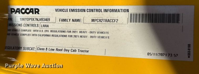 image for item EC3567 2022 Kenworth T680 semi truck