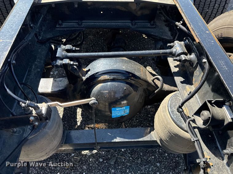 image for item EC3568 2022 Kenworth T680 semi truck