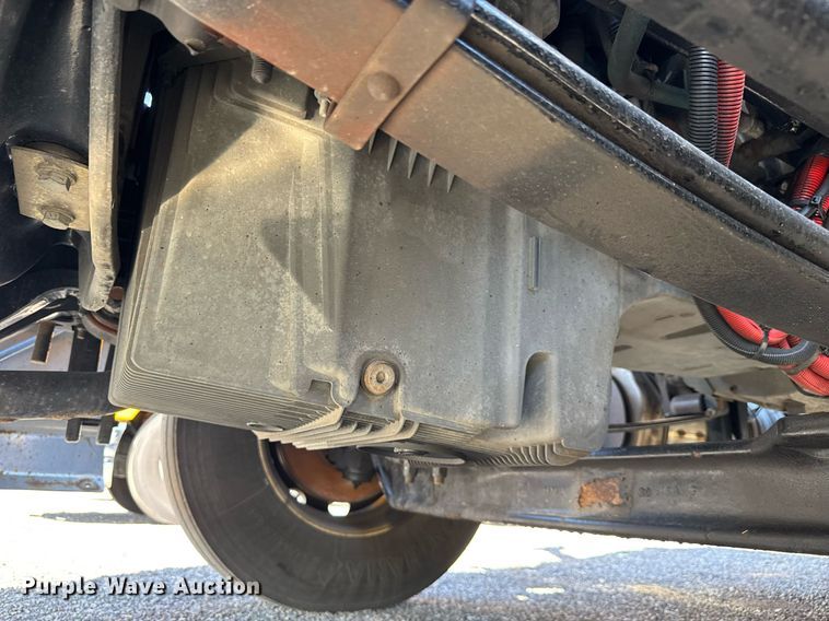 image for item EC3568 2022 Kenworth T680 semi truck