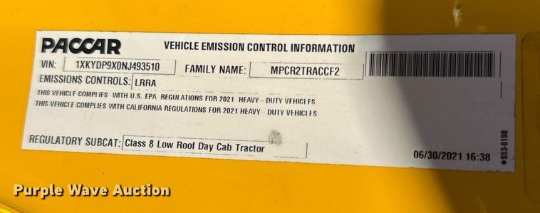 image for item EC3568 2022 Kenworth T680 semi truck