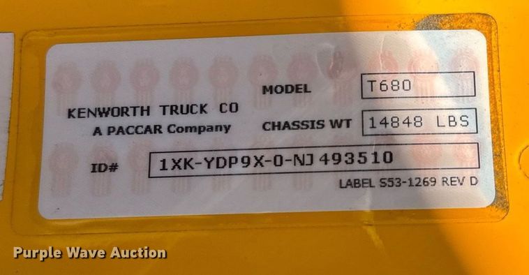 image for item EC3568 2022 Kenworth T680 semi truck