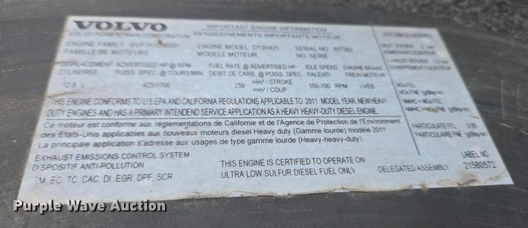 image for item EC4193 2012 Volvo semi truck