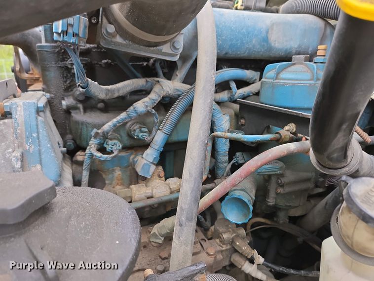 image for item EC4195 2007 International 4300 SBA truck cab and chassis