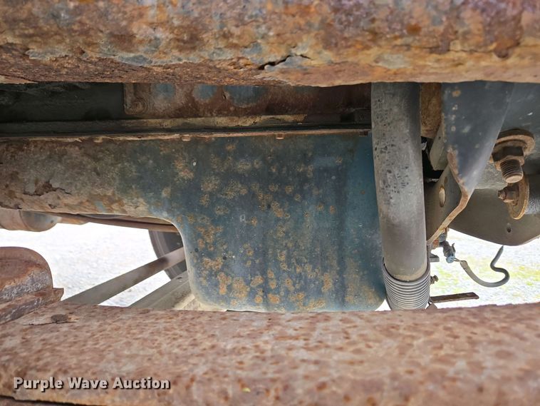 image for item EC4195 2007 International 4300 SBA truck cab and chassis